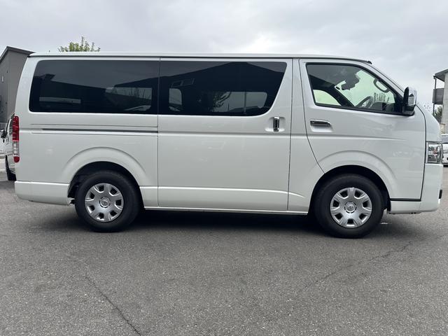 ハイエースバン スーパーGL ダークプライムII GR8ベッドキット/ケンウッドフローティングナビ/パワースライドドア/デジタルインナーミラー/パノラミックビューモニター/助手席エアバッグ/LEDヘッドライト/トヨタセーフティセンス/スマートキー(23枚目)