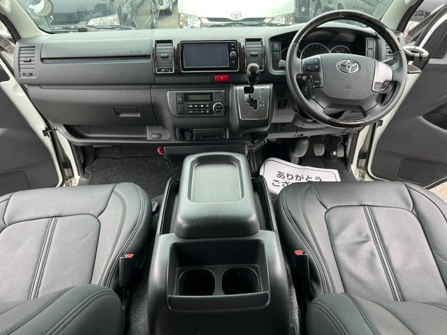 ハイエースバン スーパーGL ダークプライム TRDフロントスポイラー/TRDマッドフラップ/XTREME-J16インチアルミホイール/純正地デジナビ/レザー調シートカバー/ドアポケットアームレスト/助手席エアバッグ/LEDヘッドライト(51枚目)