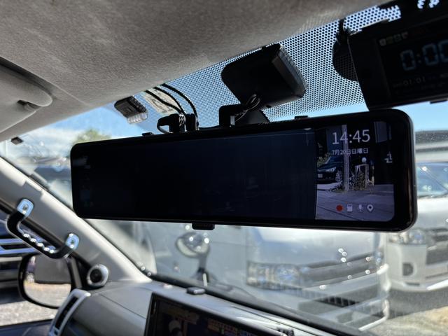 ハイエースバン ワイドスーパーＧＬ　ダークプライム　ローダウン／ＷＡＬＤエアロキット／ＷＡＬＤ１７インチアルミホイール／ＡＬＰＩＮＥナビ／小窓付きスライドドア／ベッドキット／カーゴマット／ドアミラーウインカー／オーバーフェンダー／ルーフスポイラー（41枚目）