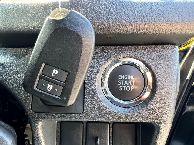 ハイエースバン スーパーGL ダークプライムII ローダウン/フロントスポイラー/リアルーフスポイラー/Dynasty17インチアルミホイール/純正7インチナビ/(42枚目)