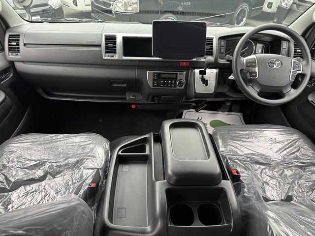 ハイエースワゴン GL 4列10人乗り/アルパインBIGXナビ/パノラミックビューモニター/デジタルインナーミラー/パワースライドドア/LEDヘッドランプ/トヨタセーフティセンス/スマートキー/AC100Vアクセサリー(15枚目)