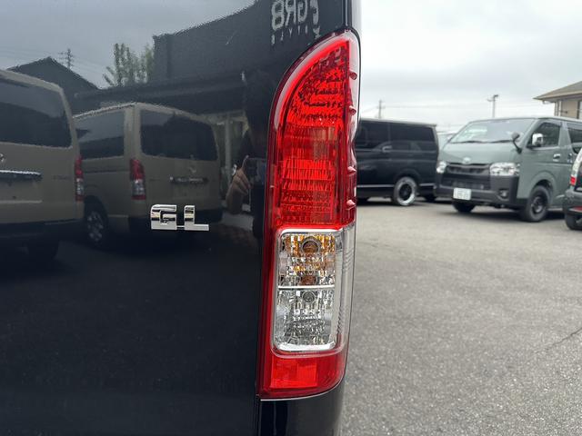 ハイエースワゴン GL 4列10人乗り/アルパインBIGXナビ/パノラミックビューモニター/デジタルインナーミラー/パワースライドドア/LEDヘッドランプ/トヨタセーフティセンス/スマートキー/AC100Vアクセサリー(35枚目)