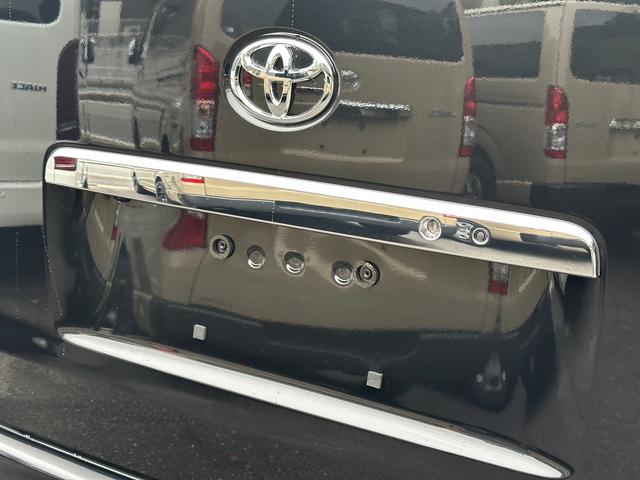 ハイエースワゴン GL 4列10人乗り/アルパインBIGXナビ/パノラミックビューモニター/デジタルインナーミラー/パワースライドドア/LEDヘッドランプ/トヨタセーフティセンス/スマートキー/AC100Vアクセサリー(37枚目)