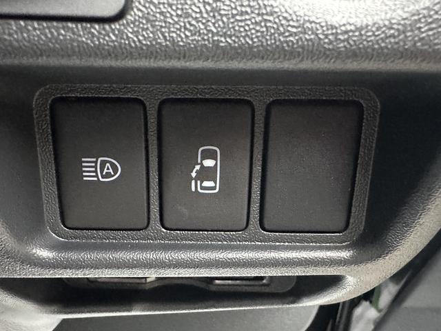 ハイエースワゴン GL 4列10人乗り/アルパインBIGXナビ/パノラミックビューモニター/デジタルインナーミラー/パワースライドドア/LEDヘッドランプ/トヨタセーフティセンス/スマートキー/AC100Vアクセサリー(42枚目)