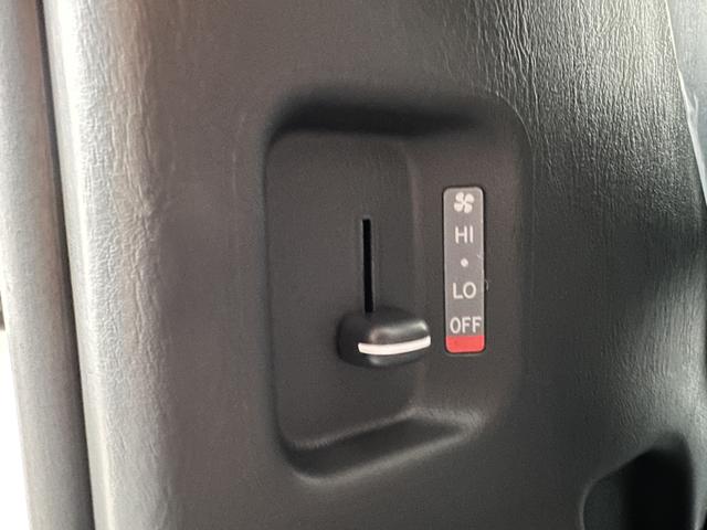 ハイエースワゴン GL 4列10人乗り/アルパインBIGXナビ/パノラミックビューモニター/デジタルインナーミラー/パワースライドドア/LEDヘッドランプ/トヨタセーフティセンス/スマートキー/AC100Vアクセサリー(54枚目)