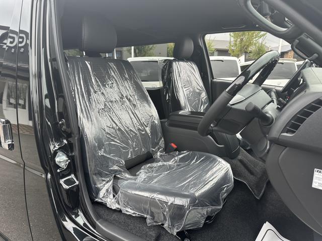ハイエースバン ロングスーパーＧＬ　ダークプライムＳ　４ＷＤ／アルパインＢＩＧＸナビ／ＧＲ８フロントスポイラー／パワースライドドア／デジタルインナーミラー／パノラミックビューモニタ－／純正１５インチアルミホイール／専用アブソーバー／ＬＥＤヘッドライト（18枚目）