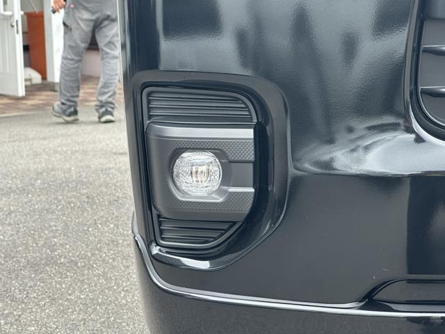 ハイエースバン ロングスーパーＧＬ　ダークプライムＳ　４ＷＤ／アルパインＢＩＧＸナビ／ＧＲ８フロントスポイラー／パワースライドドア／デジタルインナーミラー／パノラミックビューモニタ－／純正１５インチアルミホイール／専用アブソーバー／ＬＥＤヘッドライト（31枚目）
