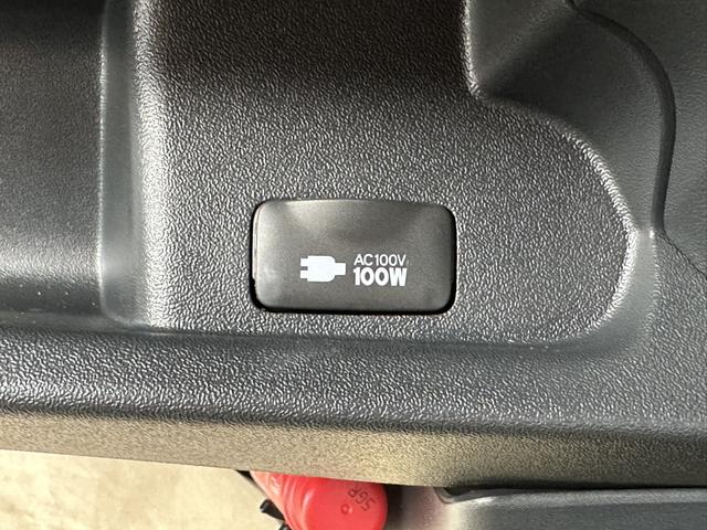 ハイエースバン ロングスーパーＧＬ　ダークプライムＳ　４ＷＤ／アルパインＢＩＧＸナビ／ＧＲ８フロントスポイラー／パワースライドドア／デジタルインナーミラー／パノラミックビューモニタ－／純正１５インチアルミホイール／専用アブソーバー／ＬＥＤヘッドライト（50枚目）