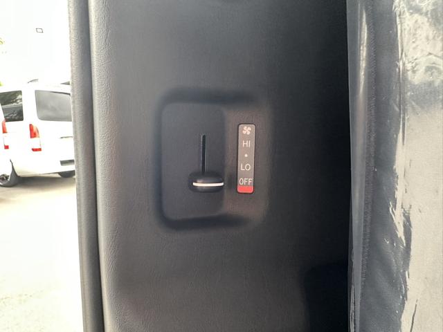 ハイエースバン ロングスーパーＧＬ　ダークプライムＳ　４ＷＤ／アルパインＢＩＧＸナビ／ＧＲ８フロントスポイラー／パワースライドドア／デジタルインナーミラー／パノラミックビューモニタ－／純正１５インチアルミホイール／専用アブソーバー／ＬＥＤヘッドライト（60枚目）