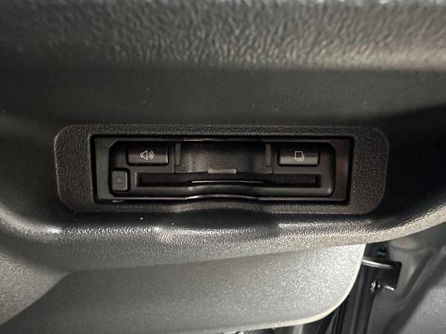 ハイエースバン DX GLパッケージ 6人乗り/アルパインBIGXナビ/ETC/パノラミックビューモニター/LEDヘッドライト/トヨタセーフティセンス(3枚目)