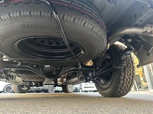 ハイエースバン ロングスーパーＧＬ　アースカラー／ＲＡＹＳアルミホイール／ＢＩＧ－Ｘ／ベッドキット／シートカバー／パノラミック／デジミラ／パワスラ／（26枚目）