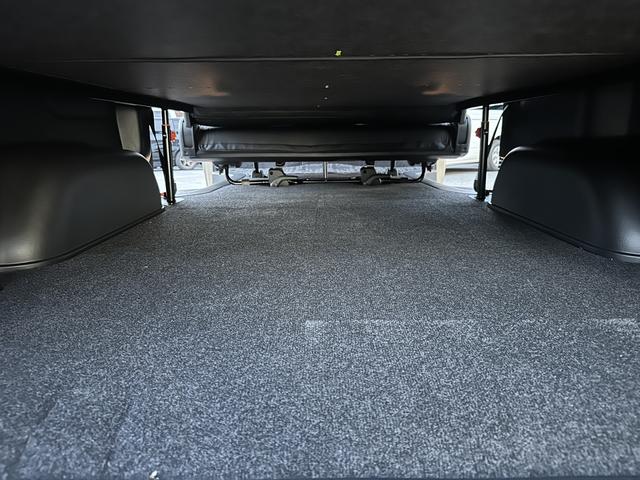 ハイエースバン ロングスーパーＧＬ　アースカラー／ＲＡＹＳアルミホイール／ＢＩＧ－Ｘ／ベッドキット／シートカバー／パノラミック／デジミラ／パワスラ／（57枚目）