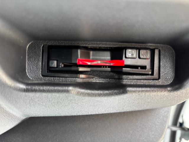 ハイエースバン スーパーGL ダークプライムII ローダウン/新品16インチアルミホイール/TRDフロントスポイラー/アルパインBIGXナビ/両側パワースライドドア/デジタルインナーミラー/パノラミックビューモニター/純正リアルーフスポイラー(19枚目)