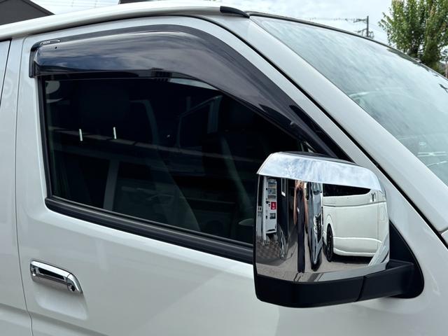 ハイエースバン スーパーGL ダークプライムII ローダウン/新品16インチアルミホイール/TRDフロントスポイラー/アルパインBIGXナビ/両側パワースライドドア/デジタルインナーミラー/パノラミックビューモニター/純正リアルーフスポイラー(33枚目)