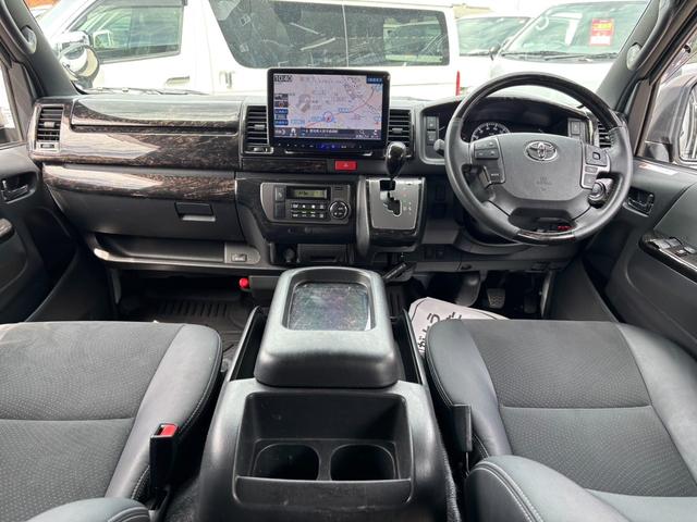 ハイエースバン スーパーGL ダークプライムII ローダウン/新品16インチアルミホイール/TRDフロントスポイラー/アルパインBIGXナビ/両側パワースライドドア/デジタルインナーミラー/パノラミックビューモニター/純正リアルーフスポイラー(51枚目)