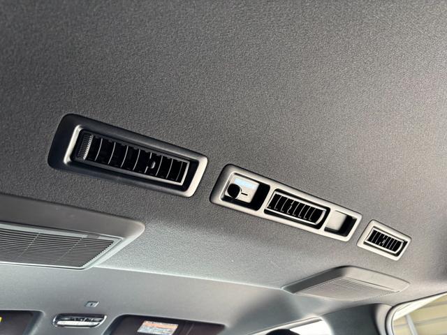 ハイエースバン スーパーGL ダークプライムII ローダウン/新品16インチアルミホイール/TRDフロントスポイラー/アルパインBIGXナビ/両側パワースライドドア/デジタルインナーミラー/パノラミックビューモニター/純正リアルーフスポイラー(52枚目)