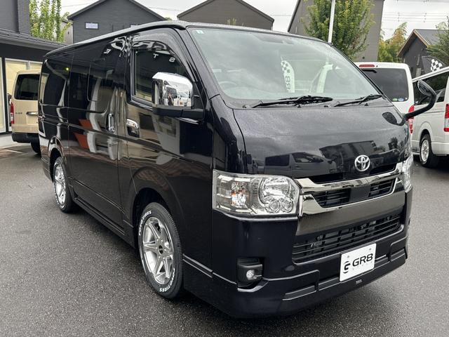 ハイエースバン スーパーGL ダークプライムII モデリスタフルエアロ/ESSEX17インチアルミホイール/ベッドキット/純正7インチ/パノラミックビューモニター/パワースライドドア/デジタルインナーミラー/トヨタセーフティセンス/スマートキー(9枚目)