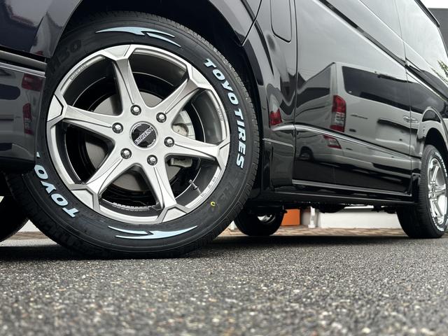 ハイエースバン スーパーGL ダークプライムII モデリスタフルエアロ/ESSEX17インチアルミホイール/ベッドキット/純正7インチ/パノラミックビューモニター/パワースライドドア/デジタルインナーミラー/トヨタセーフティセンス/スマートキー(13枚目)