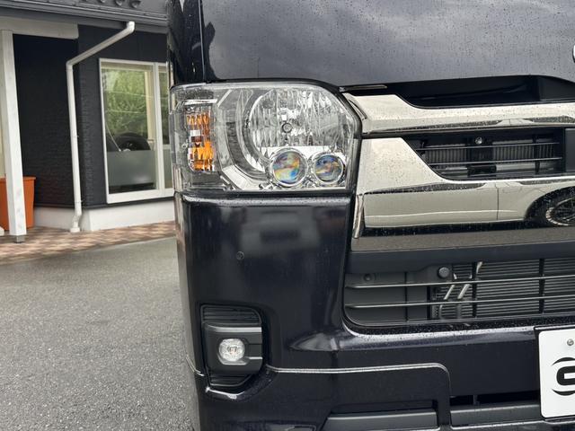 ハイエースバン スーパーGL ダークプライムII モデリスタフルエアロ/ESSEX17インチアルミホイール/ベッドキット/純正7インチ/パノラミックビューモニター/パワースライドドア/デジタルインナーミラー/トヨタセーフティセンス/スマートキー(14枚目)