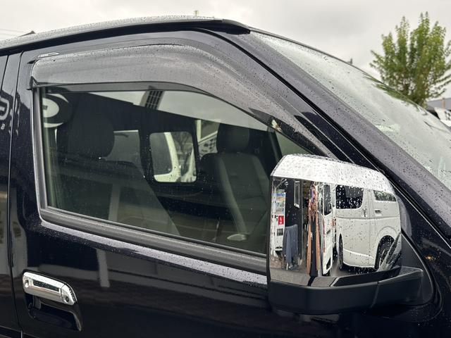 ハイエースバン スーパーGL ダークプライムII モデリスタフルエアロ/ESSEX17インチアルミホイール/ベッドキット/純正7インチ/パノラミックビューモニター/パワースライドドア/デジタルインナーミラー/トヨタセーフティセンス/スマートキー(31枚目)
