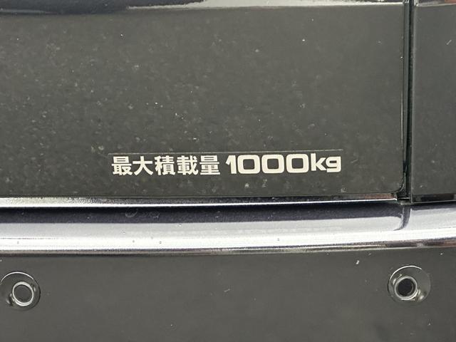 ハイエースバン スーパーGL ダークプライムII モデリスタフルエアロ/ESSEX17インチアルミホイール/ベッドキット/純正7インチ/パノラミックビューモニター/パワースライドドア/デジタルインナーミラー/トヨタセーフティセンス/スマートキー(35枚目)