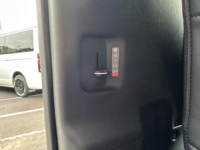 ハイエースバン スーパーGL ダークプライムII モデリスタフルエアロ/ESSEX17インチアルミホイール/ベッドキット/純正7インチ/パノラミックビューモニター/パワースライドドア/デジタルインナーミラー/トヨタセーフティセンス/スマートキー(53枚目)