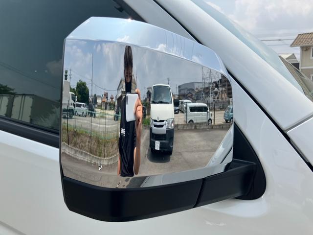 ハイエースワゴン グランドキャビン 登録済未使用車/4WD/4列10人乗り/パワースライドドア/デジタルインナーミラー/パノラミックビューモニター/(29枚目)