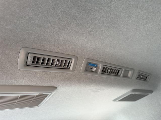 ハイエースワゴン グランドキャビン 登録済未使用車/4WD/4列10人乗り/パワースライドドア/デジタルインナーミラー/パノラミックビューモニター/(48枚目)