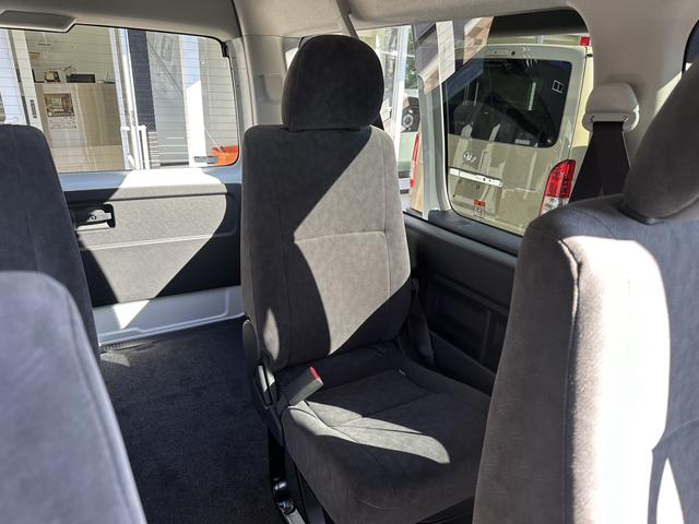 ハイエースワゴン グランドキャビン 登録済未使用車/4WD/4列10人乗り/パワースライドドア/デジタルインナーミラー/パノラミックビューモニター/(52枚目)