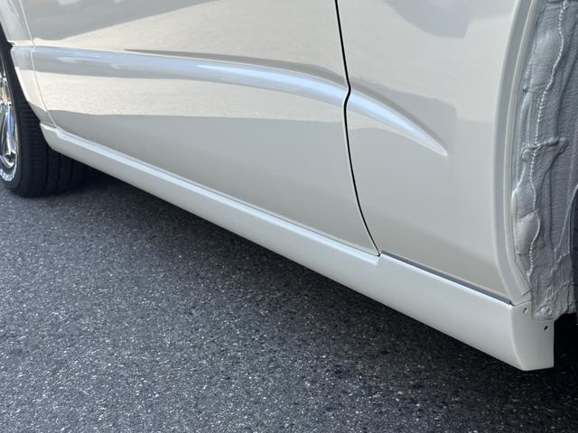 ハイエースバン ロングスーパーGL ダークプライムS 20thアニバーサリー/1.5インチローダウン/GR8エアロ/ESSEX17インチアルミホイール/ディスプレイオーディオ/パワースライドドア/パノラミックビューモニター/デジタルインナーミラー/(29枚目)