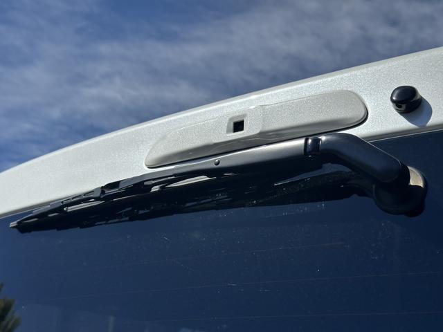 ハイエースバン ロングスーパーGL ダークプライムS 20thアニバーサリー/1.5インチローダウン/GR8エアロ/ESSEX17インチアルミホイール/ディスプレイオーディオ/パワースライドドア/パノラミックビューモニター/デジタルインナーミラー/(31枚目)