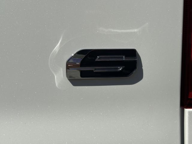 ハイエースバン ロングスーパーGL ダークプライムS 20thアニバーサリー/1.5インチローダウン/GR8エアロ/ESSEX17インチアルミホイール/ディスプレイオーディオ/パワースライドドア/パノラミックビューモニター/デジタルインナーミラー/(34枚目)