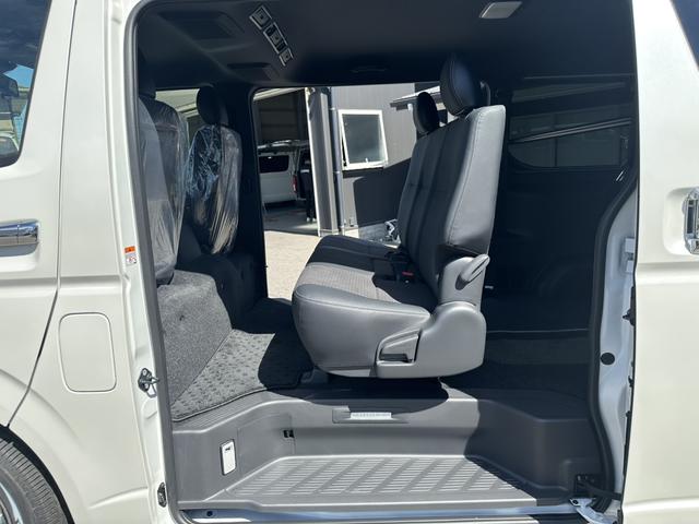 ハイエースバン ロングスーパーGL ダークプライムS 20thアニバーサリー/1.5インチローダウン/GR8エアロ/ESSEX17インチアルミホイール/ディスプレイオーディオ/パワースライドドア/パノラミックビューモニター/デジタルインナーミラー/(49枚目)