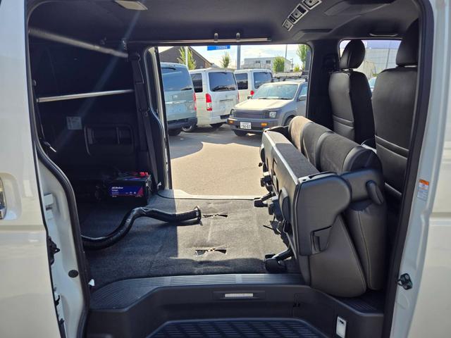 ハイエースバン スーパーGL 50TH アニバーサリーリミテッド 4WD/寒冷地仕様/50thアニバーサリー/16インチアルミホイール/ATタイヤ/カロッツェリア7インチナビ/フロントスポイラー/両側パワースライドドア/助手席エアバッグ/トヨタセーフティセンス(57枚目)