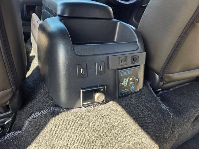 ハイエースバン スーパーGL 50TH アニバーサリーリミテッド 4WD/寒冷地仕様/50thアニバーサリー/16インチアルミホイール/ATタイヤ/カロッツェリア7インチナビ/フロントスポイラー/両側パワースライドドア/助手席エアバッグ/トヨタセーフティセンス(59枚目)