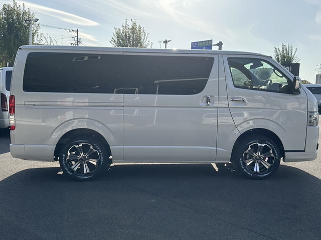 ハイエースバン スーパーGL ダークプライムII BIG-DA/パワスラ/パノラミックビュー/TRDフロントスポイラー/バルベロ17インチアルミホイール/ベッド(22枚目)