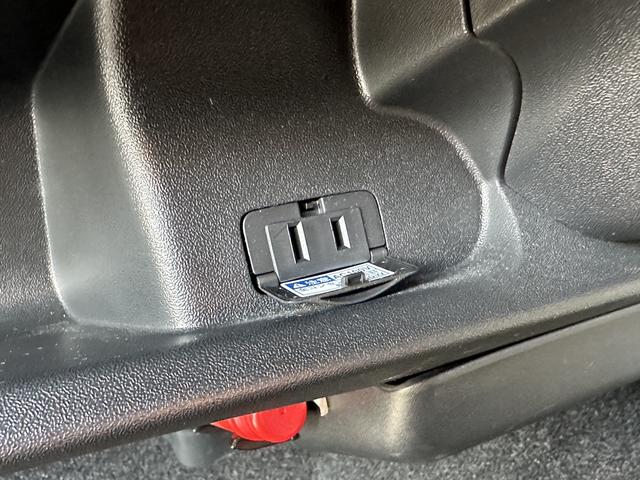 ハイエースバン スーパーGL ダークプライムII BIG-DA/パワスラ/パノラミックビュー/TRDフロントスポイラー/バルベロ17インチアルミホイール/ベッド(48枚目)