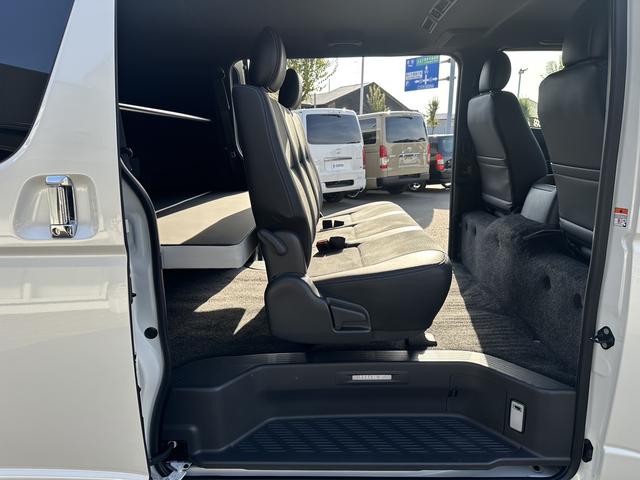 ハイエースバン スーパーGL ダークプライムII BIG-DA/パワスラ/パノラミックビュー/TRDフロントスポイラー/バルベロ17インチアルミホイール/ベッド(52枚目)