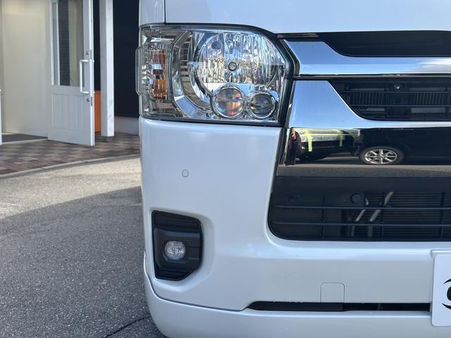 ハイエースバン スーパーＧＬ　ダークプライムＩＩ　ローダウン／寒冷地仕様／アルパインＢＩＧＸナビ／ＲＡＹＳ１６インチアルミホイール／ＧＲ８フロントスポイラー／パノラミックビューモニター／デジタルインナーミラー／センターコンソール／ベッド／スライドドア（13枚目）