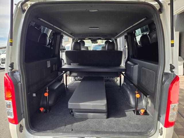 ハイエースバン スーパーＧＬ　ダークプライムＩＩ　ローダウン／寒冷地仕様／アルパインＢＩＧＸナビ／ＲＡＹＳ１６インチアルミホイール／ＧＲ８フロントスポイラー／パノラミックビューモニター／デジタルインナーミラー／センターコンソール／ベッド／スライドドア（20枚目）