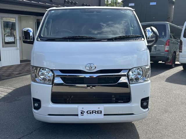 ハイエースバン スーパーＧＬ　ダークプライムＩＩ　ローダウン／寒冷地仕様／アルパインＢＩＧＸナビ／ＲＡＹＳ１６インチアルミホイール／ＧＲ８フロントスポイラー／パノラミックビューモニター／デジタルインナーミラー／センターコンソール／ベッド／スライドドア（21枚目）
