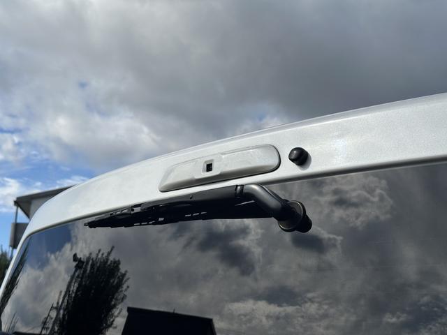 ハイエースバン スーパーＧＬ　ダークプライムＩＩ　ローダウン／寒冷地仕様／アルパインＢＩＧＸナビ／ＲＡＹＳ１６インチアルミホイール／ＧＲ８フロントスポイラー／パノラミックビューモニター／デジタルインナーミラー／センターコンソール／ベッド／スライドドア（34枚目）