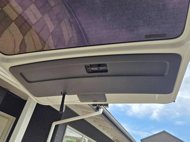 ハイエースバン スーパーＧＬ　ダークプライムＩＩ　ローダウン／寒冷地仕様／アルパインＢＩＧＸナビ／ＲＡＹＳ１６インチアルミホイール／ＧＲ８フロントスポイラー／パノラミックビューモニター／デジタルインナーミラー／センターコンソール／ベッド／スライドドア（60枚目）