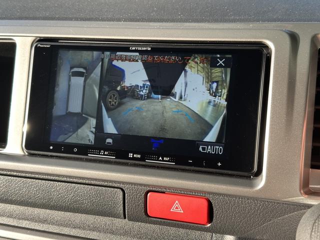 ハイエースワゴン グランドキャビン　登録済未使用車／４ＷＤ／寒冷地仕様／ファインテックツアラー／４列１０人乗り／カロッツェリアナビ／デジタルインナーミラー／パノラミックビューモニター／パワースライドドア／フォグライト（17枚目）
