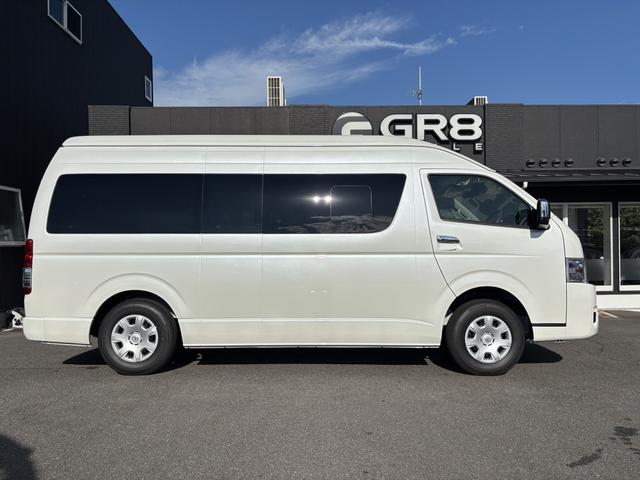 ハイエースワゴン グランドキャビン　登録済未使用車／４ＷＤ／寒冷地仕様／ファインテックツアラー／４列１０人乗り／カロッツェリアナビ／デジタルインナーミラー／パノラミックビューモニター／パワースライドドア／フォグライト（23枚目）