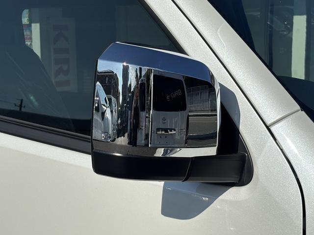 ハイエースワゴン グランドキャビン　登録済未使用車／４ＷＤ／寒冷地仕様／ファインテックツアラー／４列１０人乗り／カロッツェリアナビ／デジタルインナーミラー／パノラミックビューモニター／パワースライドドア／フォグライト（32枚目）