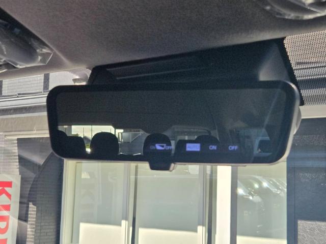 ハイエースワゴン グランドキャビン　登録済未使用車／４ＷＤ／寒冷地仕様／ファインテックツアラー／４列１０人乗り／カロッツェリアナビ／デジタルインナーミラー／パノラミックビューモニター／パワースライドドア／フォグライト（42枚目）