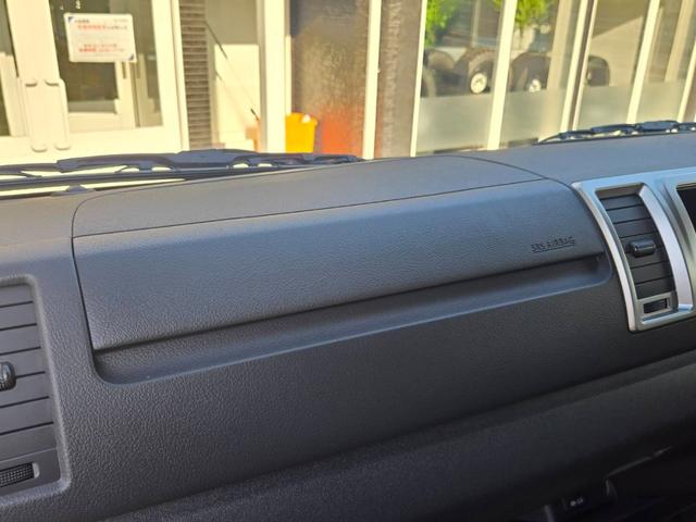 ハイエースワゴン グランドキャビン　登録済未使用車／４ＷＤ／寒冷地仕様／ファインテックツアラー／４列１０人乗り／カロッツェリアナビ／デジタルインナーミラー／パノラミックビューモニター／パワースライドドア／フォグライト（44枚目）