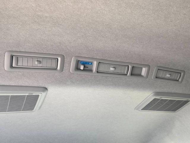 ハイエースワゴン グランドキャビン　登録済未使用車／４ＷＤ／寒冷地仕様／ファインテックツアラー／４列１０人乗り／カロッツェリアナビ／デジタルインナーミラー／パノラミックビューモニター／パワースライドドア／フォグライト（49枚目）