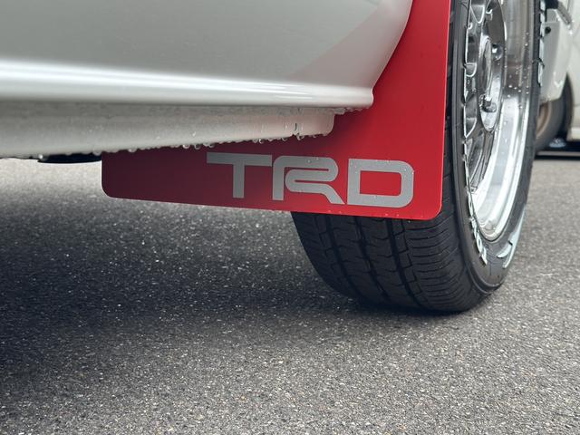 ハイエースワゴン GL 未登録新車/4WD/4列10人乗り/アルパインBIGXナビ/フリップダウンモニター/モデリスタスポイラー/16インチアルミホイール/シートカバー/パワースライドドア/パノラミックビューモニター/(32枚目)